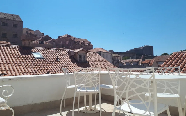 Old Town Ivory Apartments