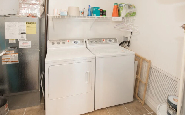 B219 Southern Exposure by RedAwning