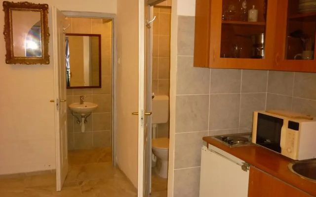 R1 Rolléder Apartman-ház