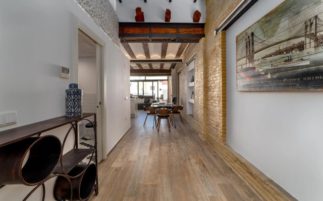 CENTER-Luxurious 1BR, 1BA-Terrace, WI-FI, A/C