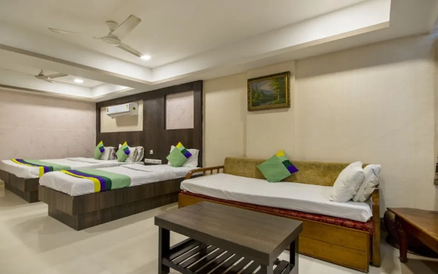 Shri Krishna Palace