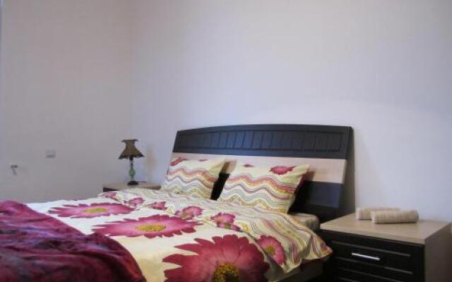 Elma Hostel
