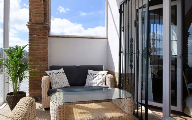 Spacious Villa with Hot Tub in Arenas