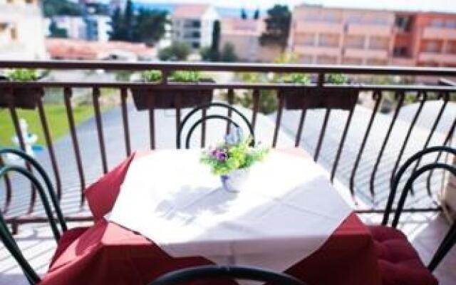 Apartmani Sutic & Restaurant San