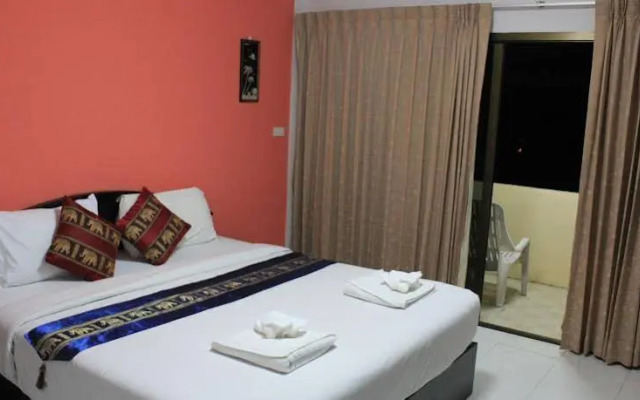 Patong Bay Guesthouse
