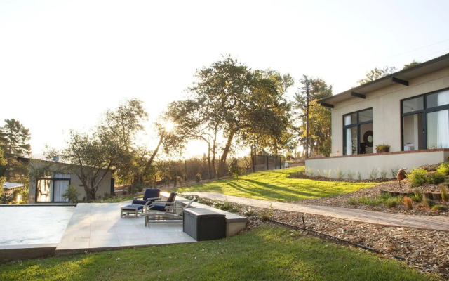 Sugarbird Manor at Protea Heights Farm
