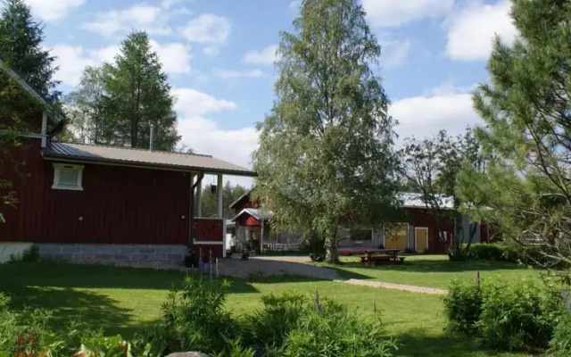 Northern Star Wilderness Ranch & Biker Lodge