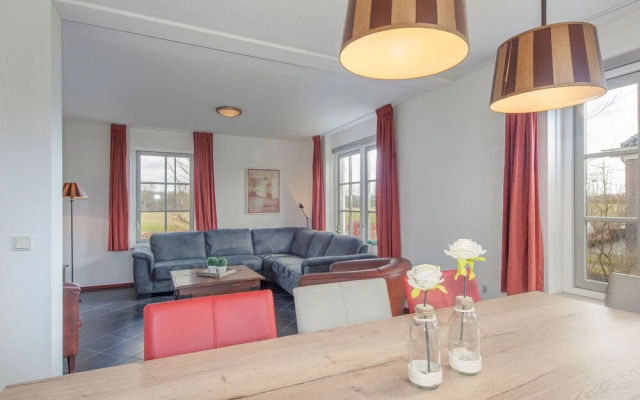 Stately, Luxury Villa With 3 Bathrooms, 2 km. From Appelscha