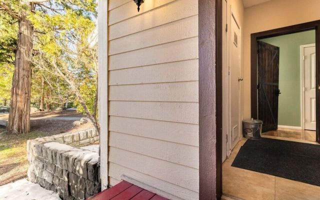 Lake Arrowhead Villas