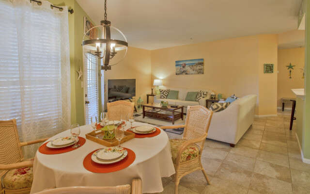 Exquisite Avalon Clearwater Condo,Minutes To Beach