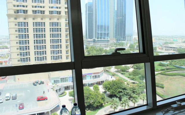 One Bedroom Apt. in JLT near Metro Station -AWD