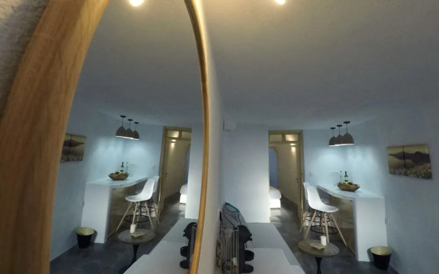 Akron Cliff Suite