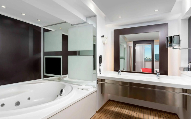 Novotel Bucharest City Centre