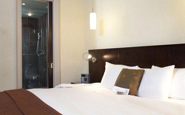 The Shaw Club Hotel