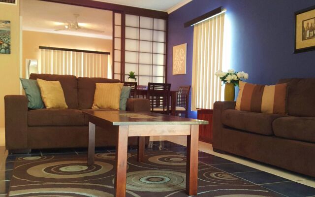Golden Sands Beachfront Apartment Resort