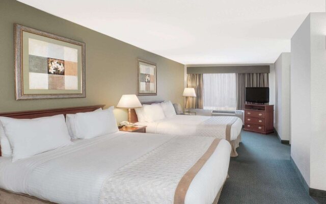 Hawthorn Suites Sacramento