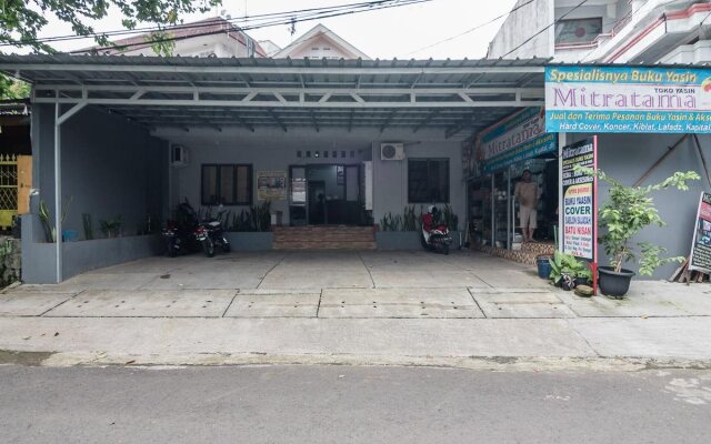 RedDoorz Syariah near Stasiun Kota Bogor