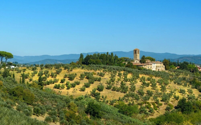 Montignano With Shared Pool