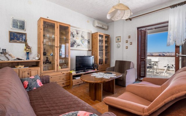 Amazing Home in Jablanac With Wifi and 2 Bedrooms