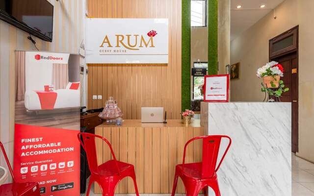 Arum Guest House by RedDoorz