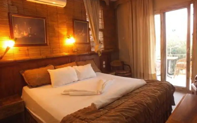 Sato Hotel Side