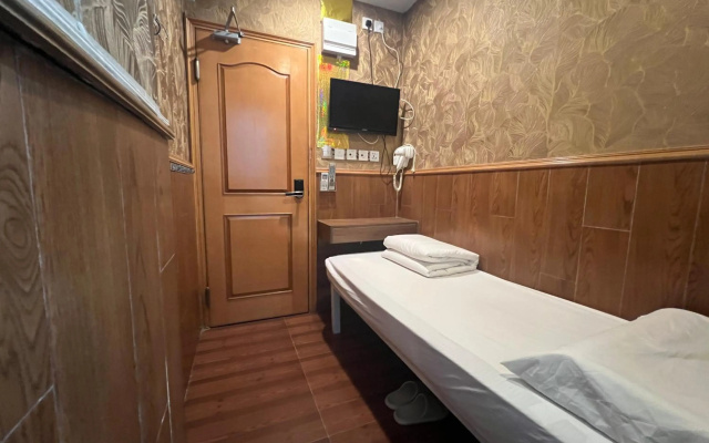 Kowloon New Hostel – Guest Rooms – Hong Kong