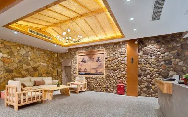 Kaili Hyatt Garden Hotel