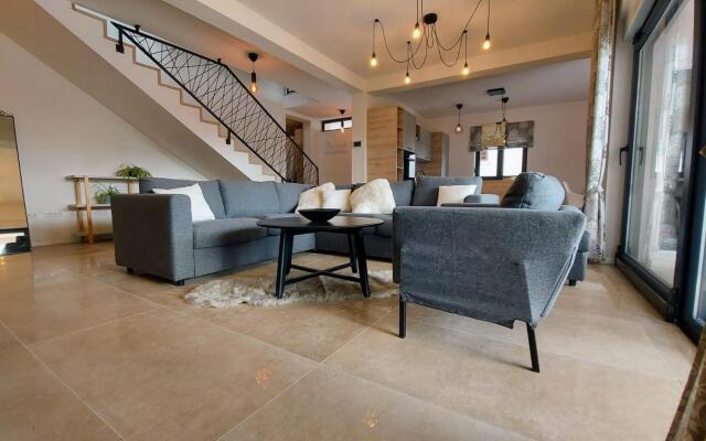 Poolincluded Villa Danijela