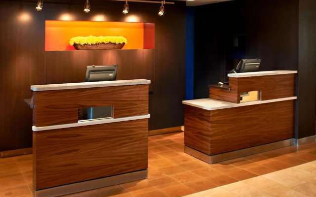 Courtyard by Marriott Cincinnati-Covington