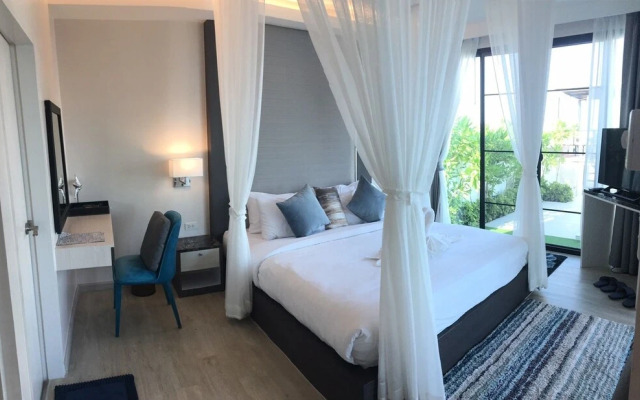 La Playa Beach Front Pool Villa Cha-am