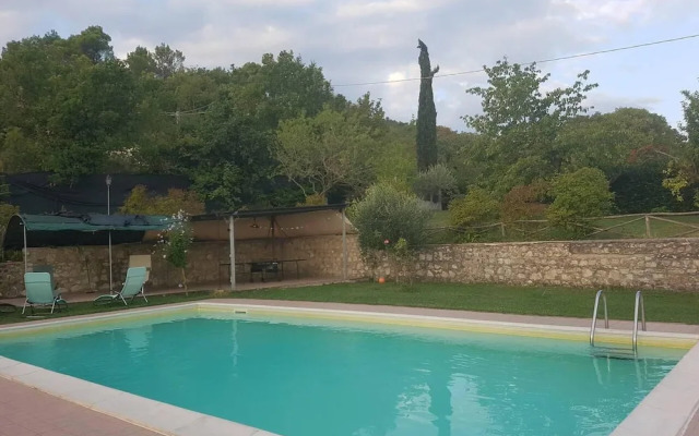 Sale! Beautiful 2-bed Apartment With Pool Access