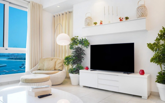 Maison Privee - Modern and Airy 2BR in Palm Jumeirah