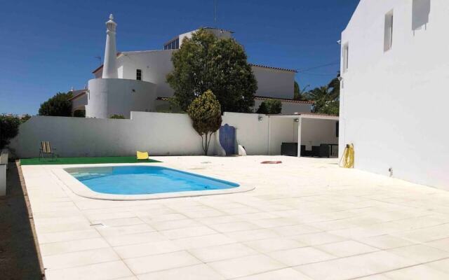 Remarkable 3-bed House in Albufeira