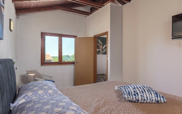 Holiday Home Sladonja - Apartment 01