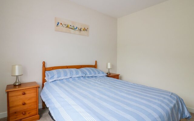 17 Greenbank Crescent