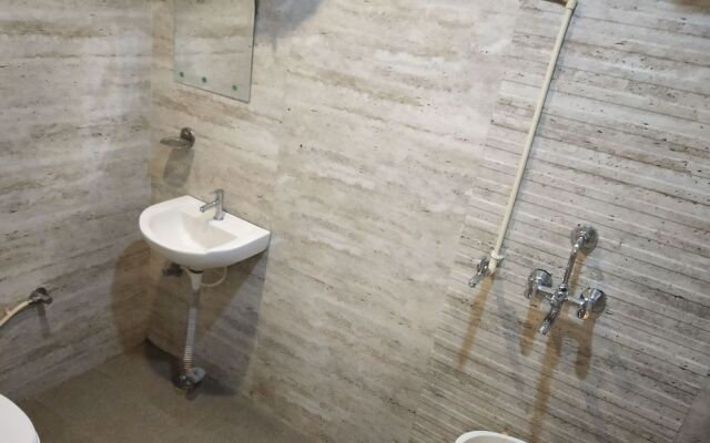 Hotel Aadesh Palace