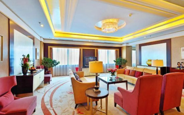 Luxemon Xinjiang Yindu Hotel