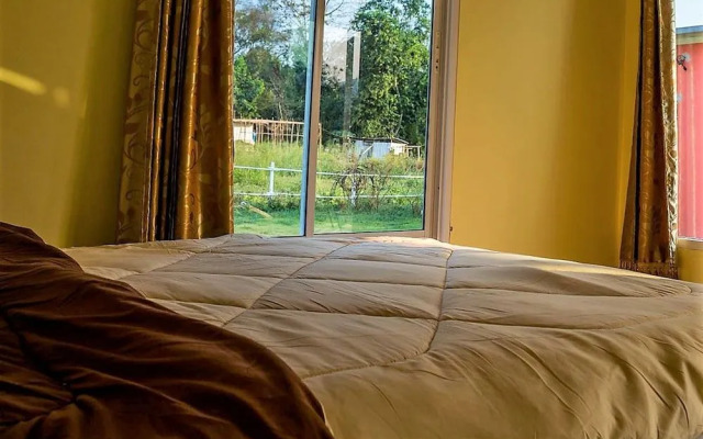 Rim Mae Nam Resort