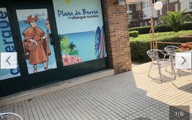 Playa de Berria Albergue Tursitico - Hostel