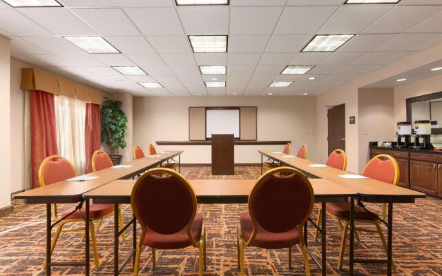 Hampton Inn Suites Opelika I85 Auburn Area