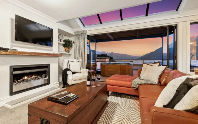 Central Luxury at 408 The Beacon 2 BR