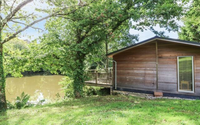 10 Water'S Edge, Looe