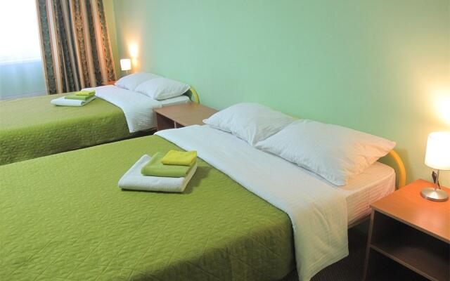 Bolshoy Ural na Stachek Living Quarters