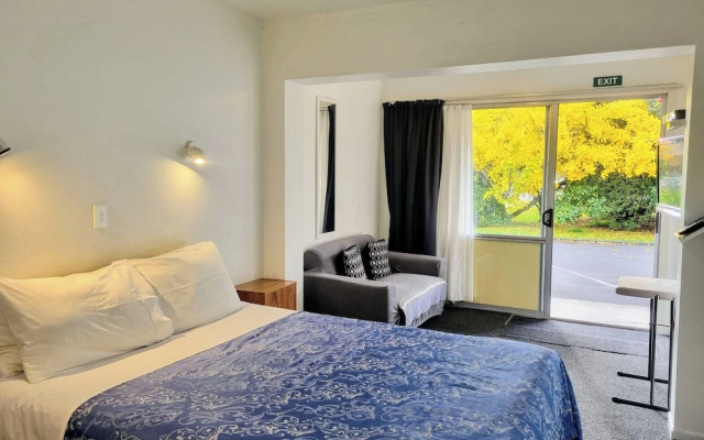 Cambrian Lodge Motel