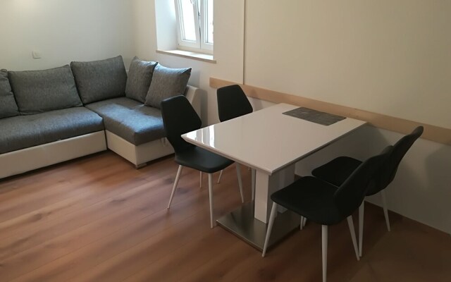 Top Line Apartments