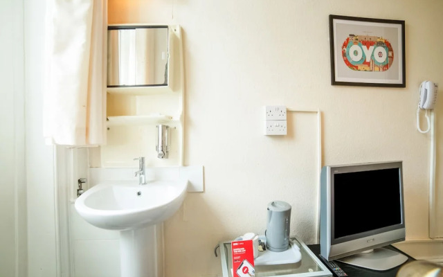 Oyo Devine Beach Hotel, Westcliff Southend-On-Sea