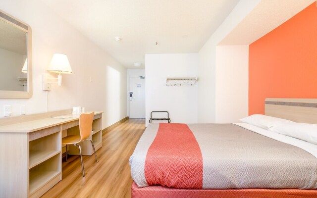 Motel 6 Minneapolis Airport - Mall of America