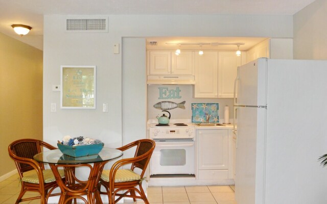 Idyllic Inland Condo With Pool and Beach Access