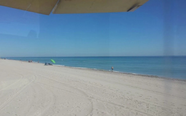 Hollywood Beach Side Apartments