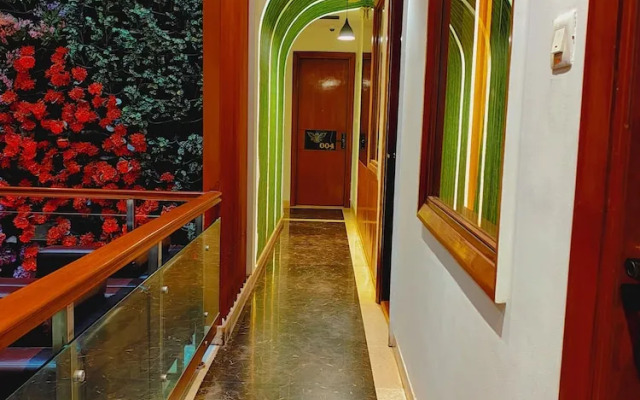 Hotel ELite Millennium City Gurgaon